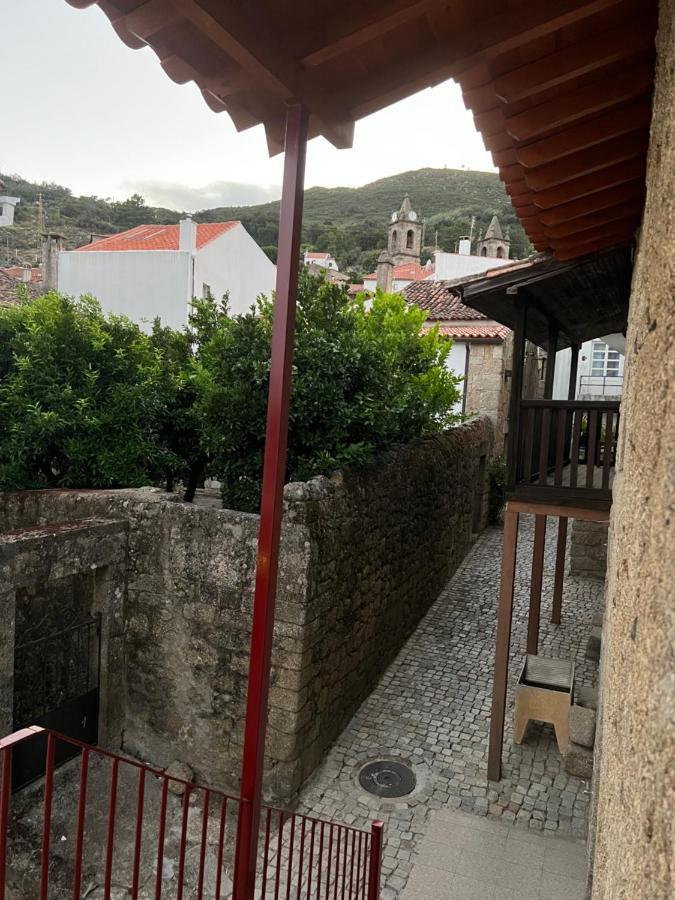 Casa Da Vila - Apartamento Duplex Alpedrinha Eksteriør billede