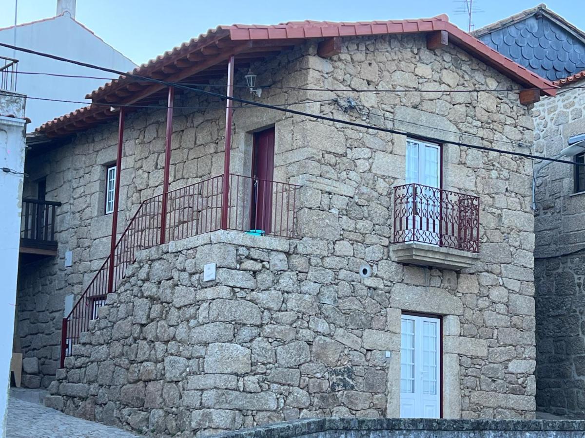 Casa Da Vila - Apartamento Duplex Alpedrinha Eksteriør billede