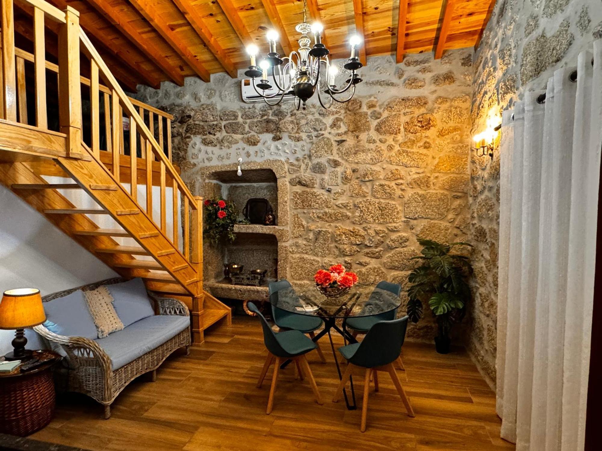 Casa Da Vila - Apartamento Duplex Alpedrinha Eksteriør billede